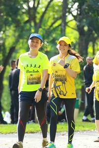 BIB: 573, 0572
                            <button type="button" onclick="openModal(5133473)" class="btn btn-primary btn-sm float-right btn-popup" data-toggle="modal" data-target=".modal-high-quality">
                        <i class="fas fa-shopping-cart"></i> Add to Cart
                    </button>
                                            <button type="button" onclick="isThisMe(5133473, true)" class="btn btn-success btn-sm float-right btn-popup btn-isme hidden" data-toggle="tooltip" data-placement="bottom" title="นี่คือรูปของคุณใช่ไหม คลิกที่นี่เพื่อเอาเข้าอัลบั้ม">
                        <i class="fas fa-plus"></i> Add to album
                    </button>
                    <button type="button" onclick="isThisMe(5133473, false)" class="btn btn-warning btn-sm float-right btn-popup btn-isnotme hidden">
                        <i class="fas fa-ban"></i> Remove from album
                    </button>